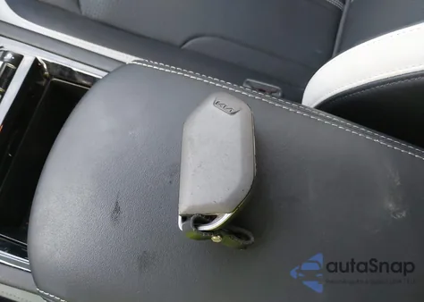 2025 Kia K5 Gt-Line z USA, uszkodzony, nr VIN KNAG64J72S5270446